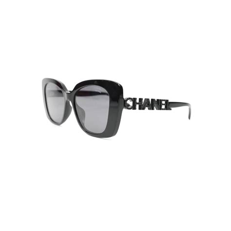 CHANEL Acetate Strass Polarized Square .